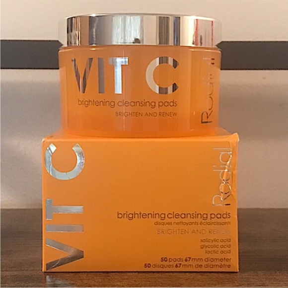 Rodial Vitamic C Brightening Cleansing Pads to Brighten and Renew, 50 Count - Picture 7 of 13